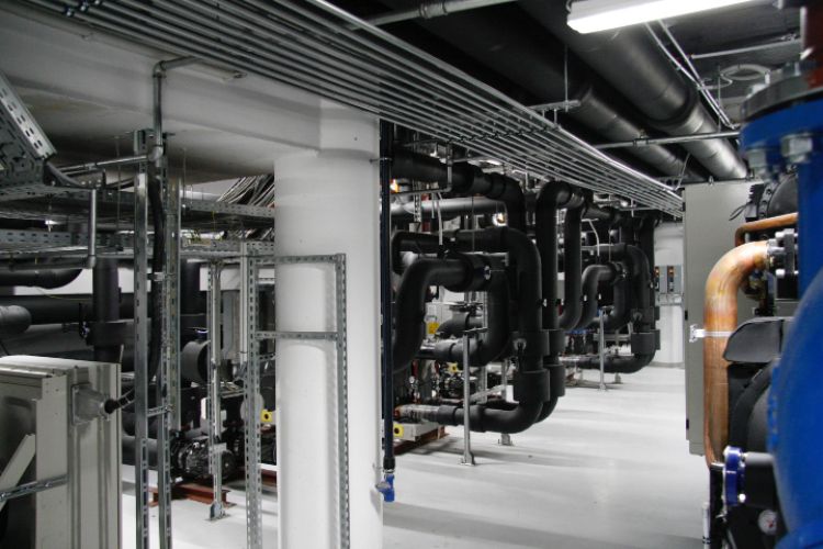 ,ALBA Aréna, gépház, hűtés-fűtés